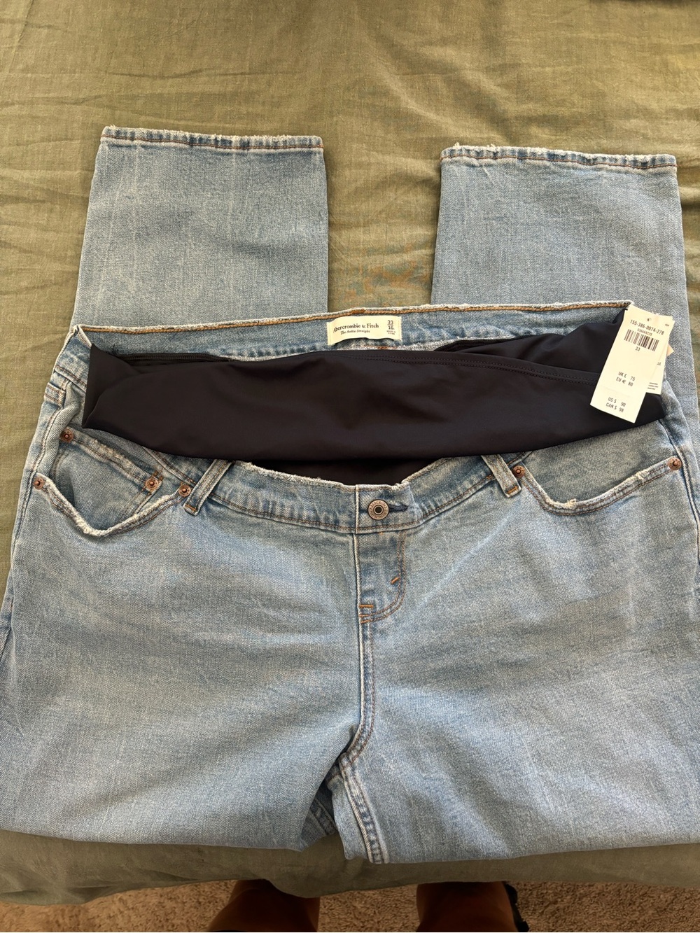 NWT Abercrombie and Fitch The Ankle Straight Maternity Jeans - Picture 2 of 5